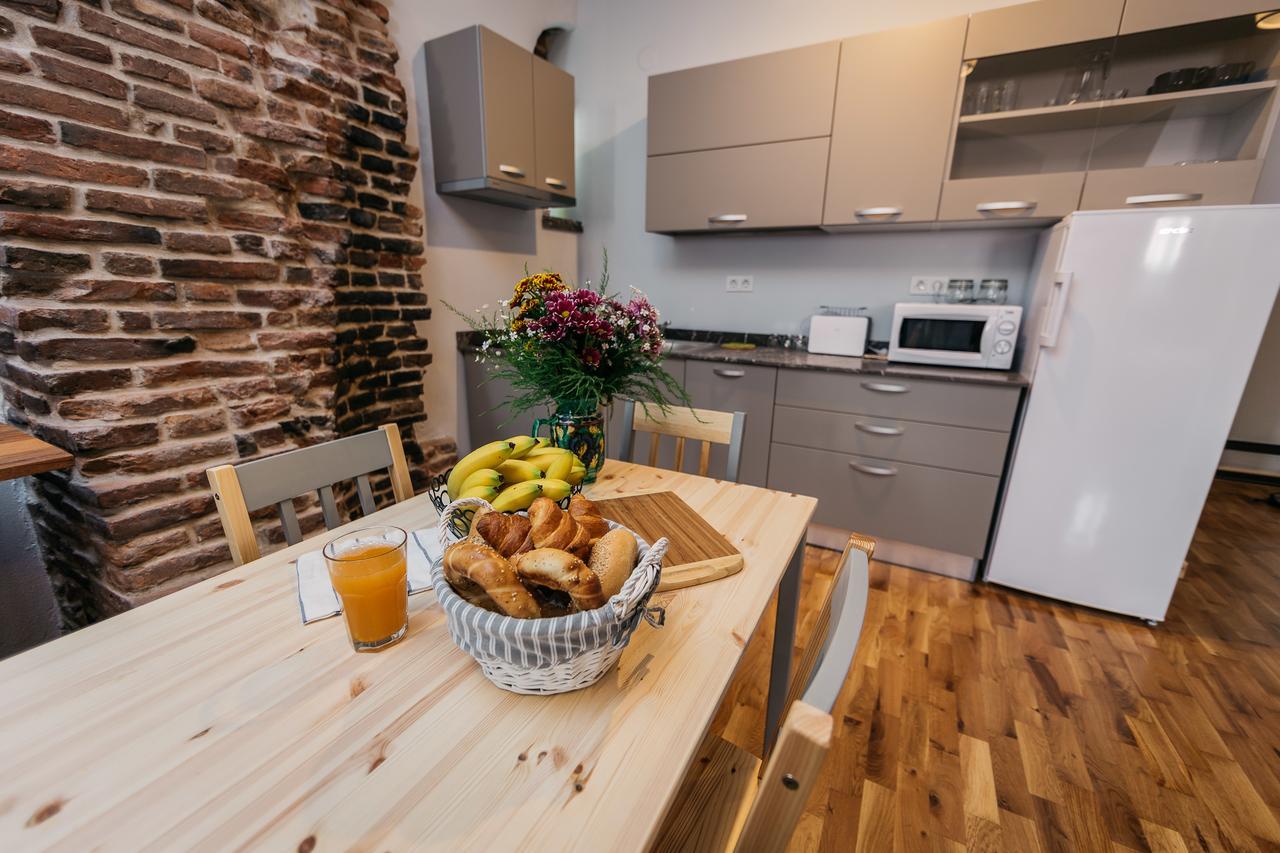 Yellowboot Aparthotel Sibiu Eksteriør billede