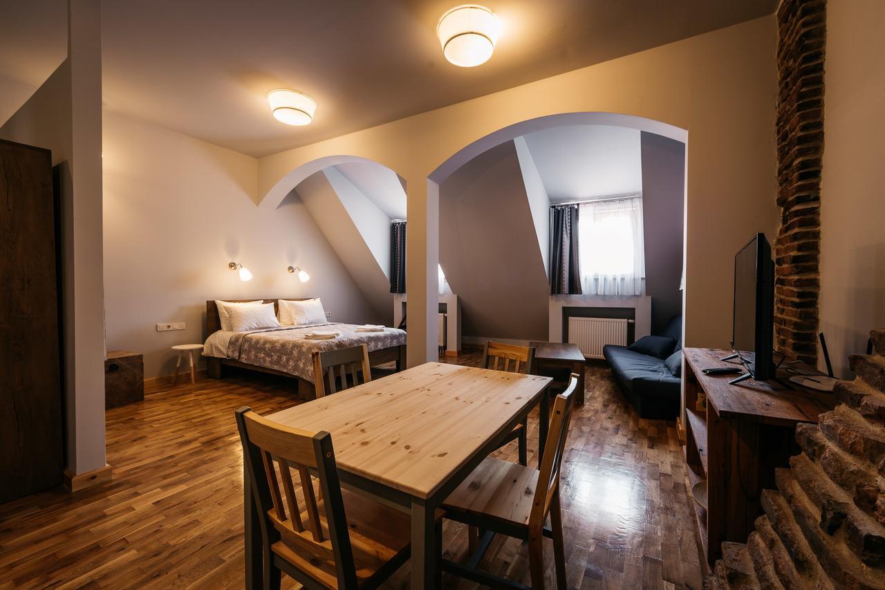 Yellowboot Aparthotel Sibiu Eksteriør billede