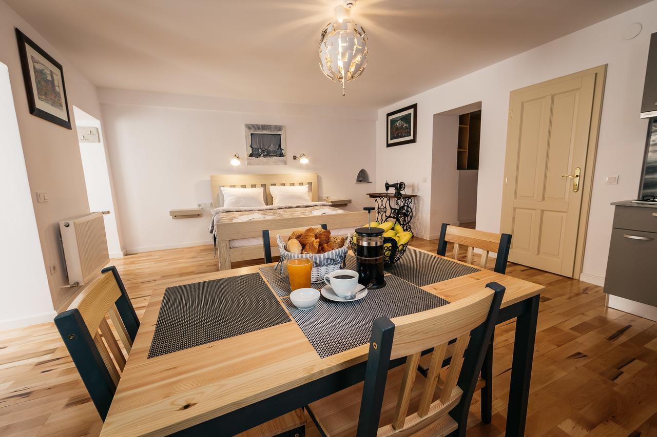 Yellowboot Aparthotel Sibiu Eksteriør billede