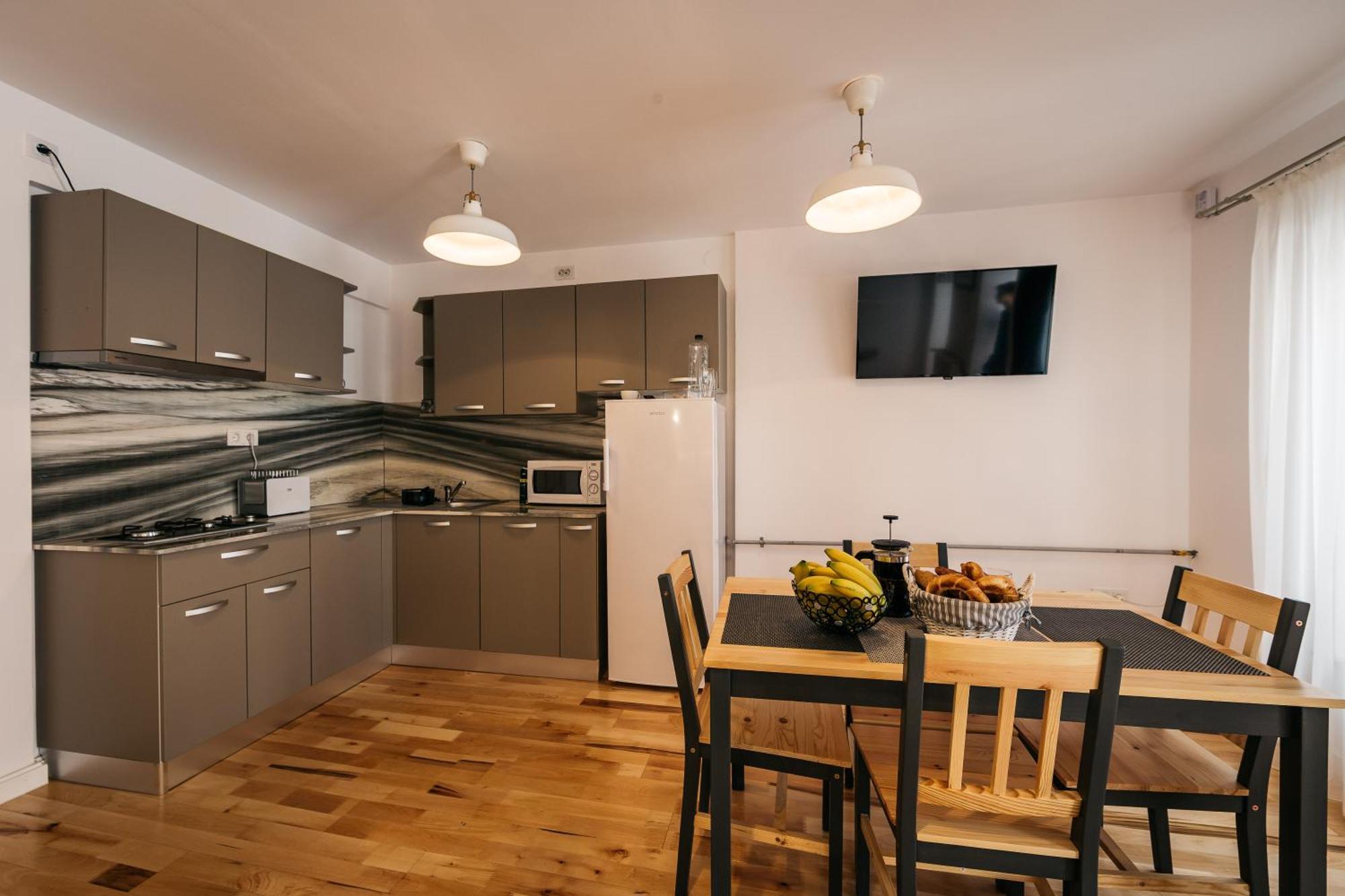 Yellowboot Aparthotel Sibiu Eksteriør billede