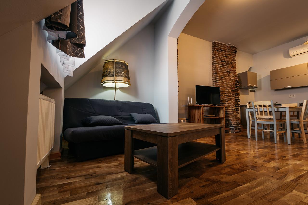 Yellowboot Aparthotel Sibiu Eksteriør billede