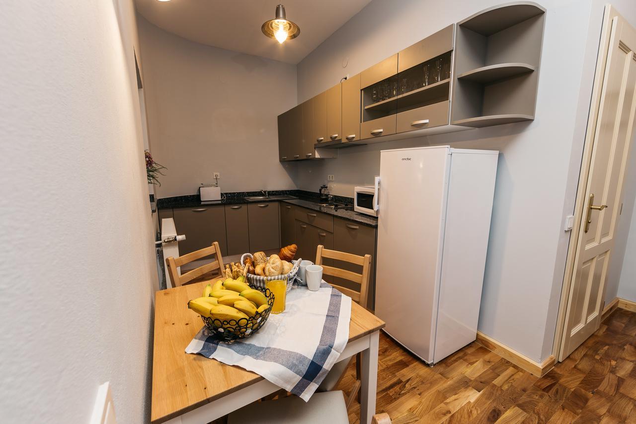 Yellowboot Aparthotel Sibiu Eksteriør billede