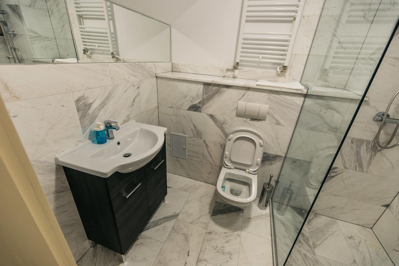 Yellowboot Aparthotel Sibiu Eksteriør billede