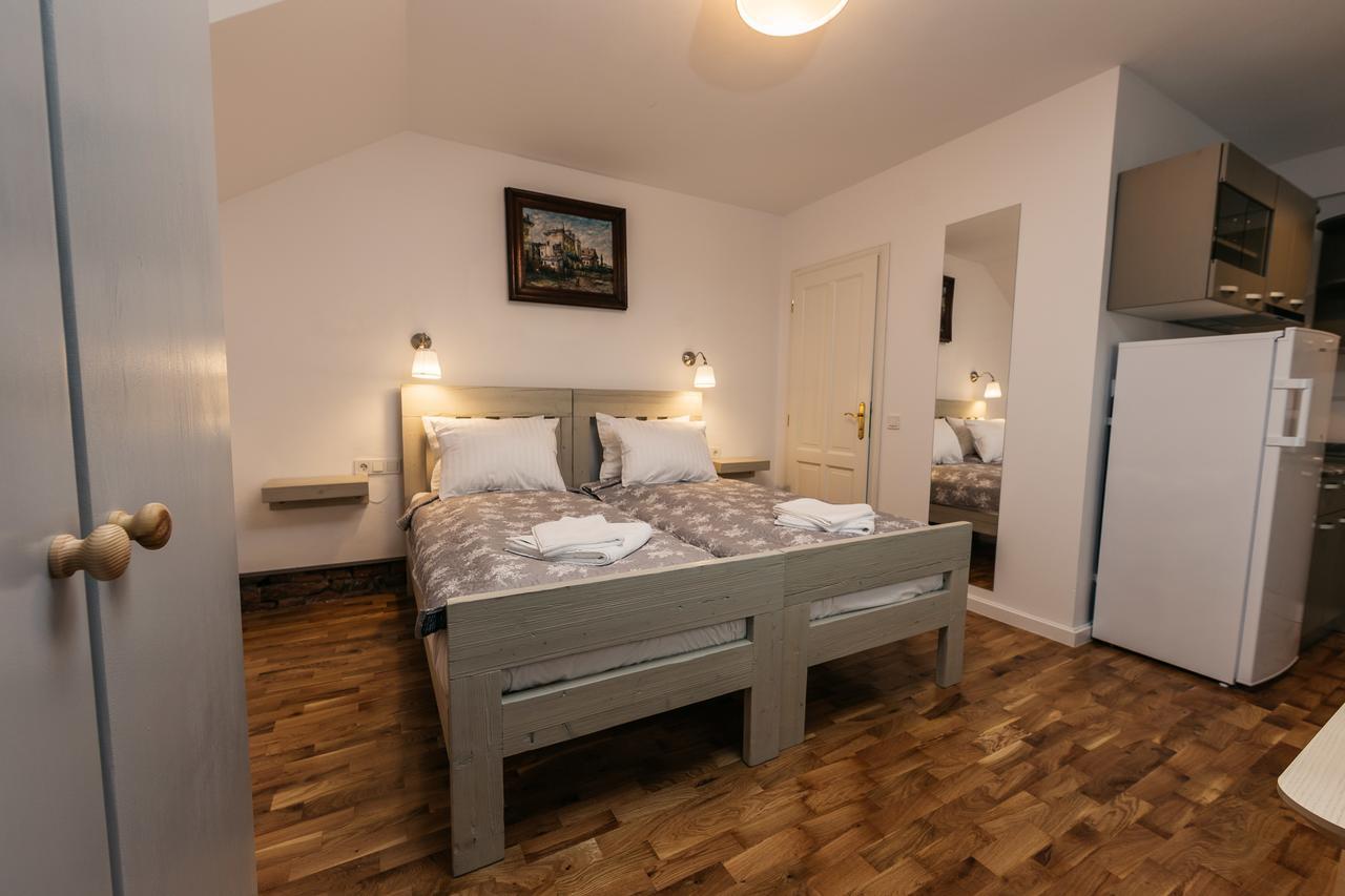 Yellowboot Aparthotel Sibiu Eksteriør billede