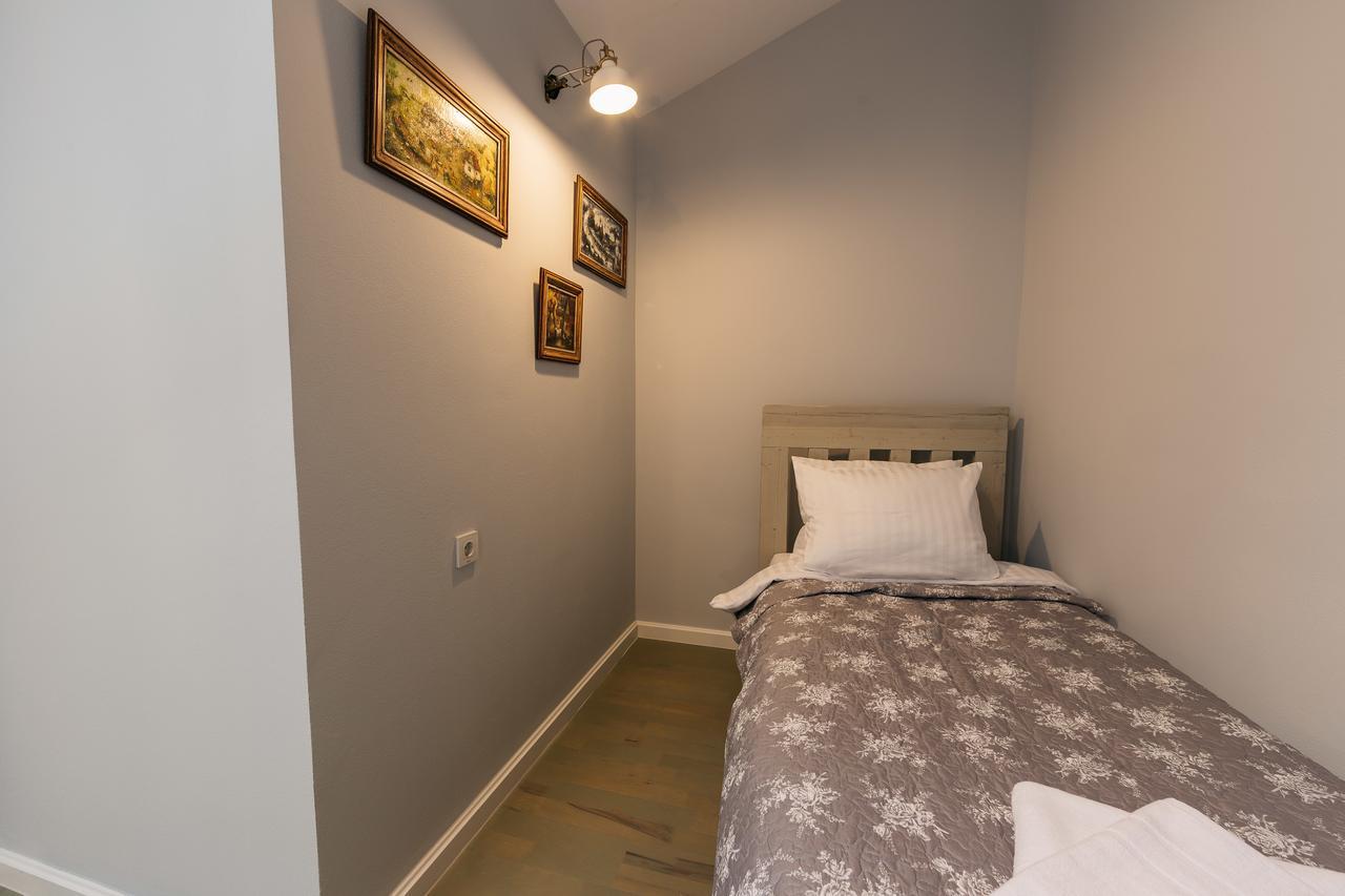 Yellowboot Aparthotel Sibiu Eksteriør billede