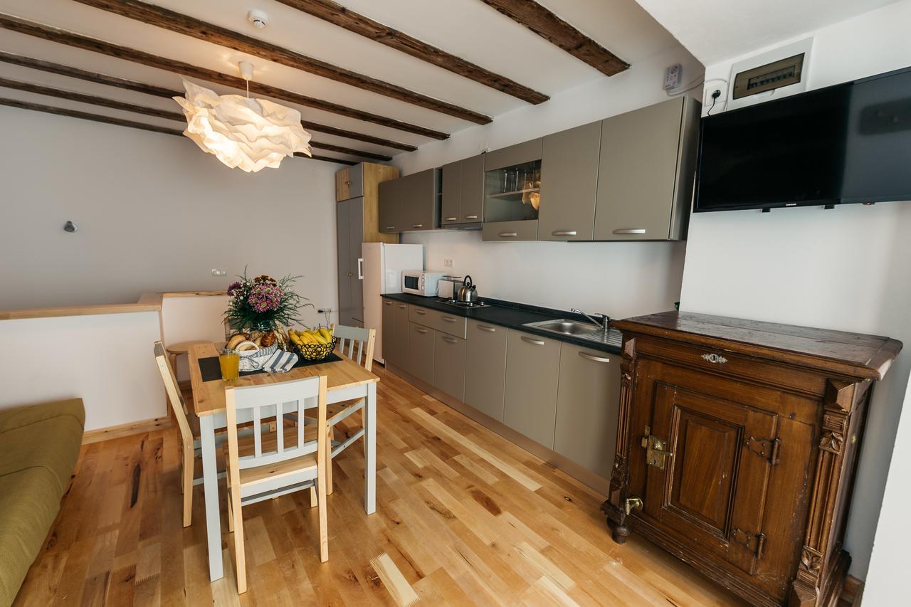 Yellowboot Aparthotel Sibiu Eksteriør billede