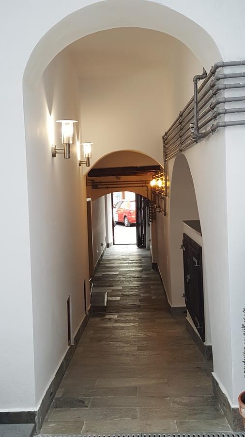 Yellowboot Aparthotel Sibiu Eksteriør billede