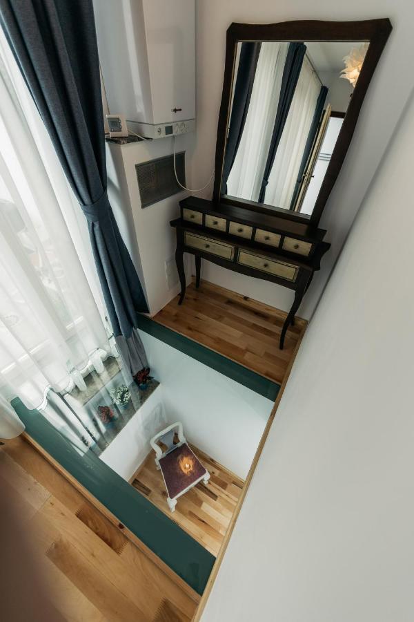 Yellowboot Aparthotel Sibiu Eksteriør billede